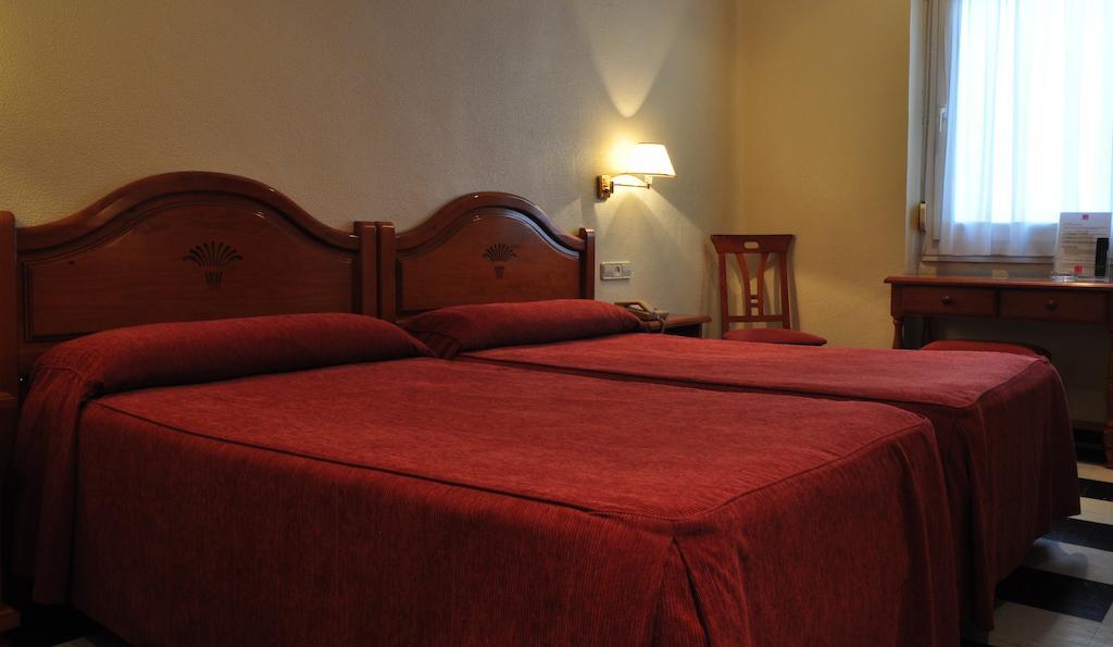 Hotel Los Rosales Almansa Δωμάτιο φωτογραφία