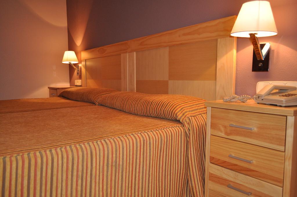 Hotel Los Rosales Almansa Δωμάτιο φωτογραφία
