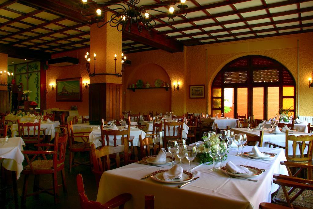 Hotel Los Rosales Almansa Εξωτερικό φωτογραφία
